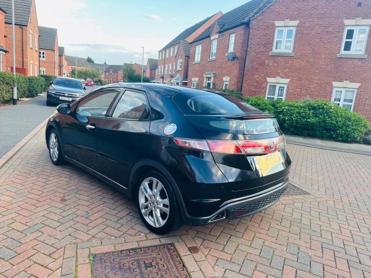 Honda Civic — photo 23