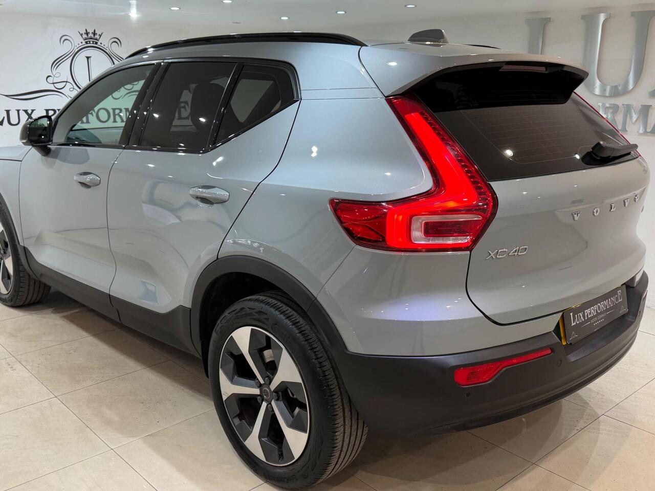 Volvo XC40 — photo 9