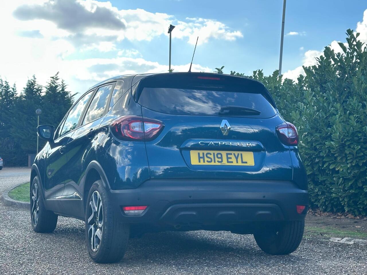 Renault Captur — photo 5