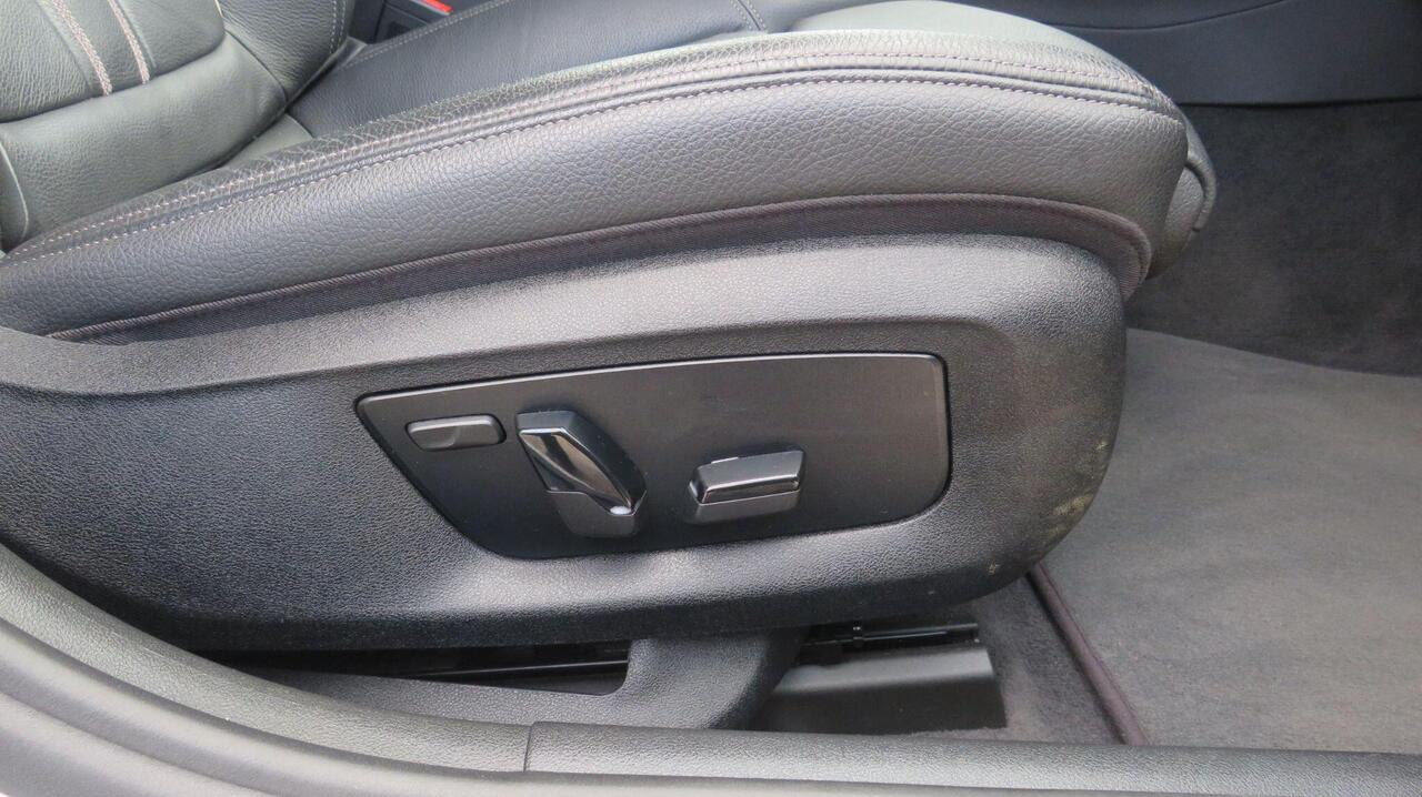 BMW 5 Series — photo 13