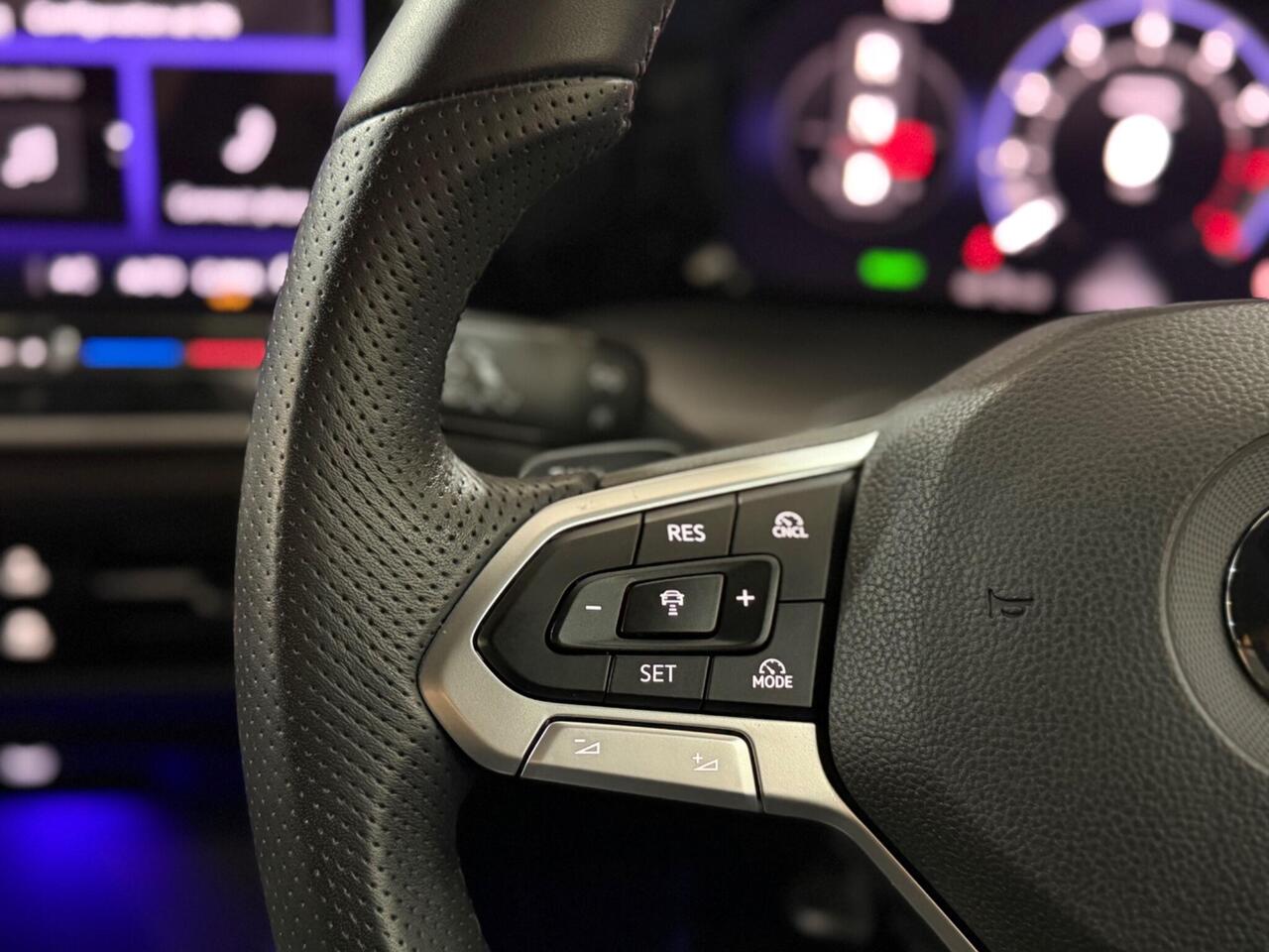 Volkswagen Golf — photo 35