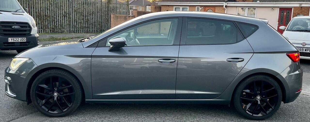 SEAT Leon — photo 8