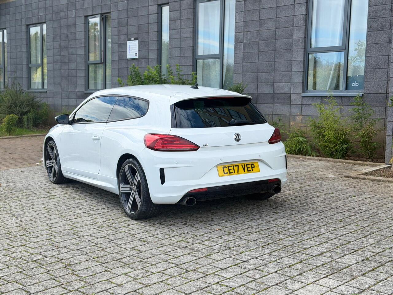 Volkswagen Scirocco — photo 6