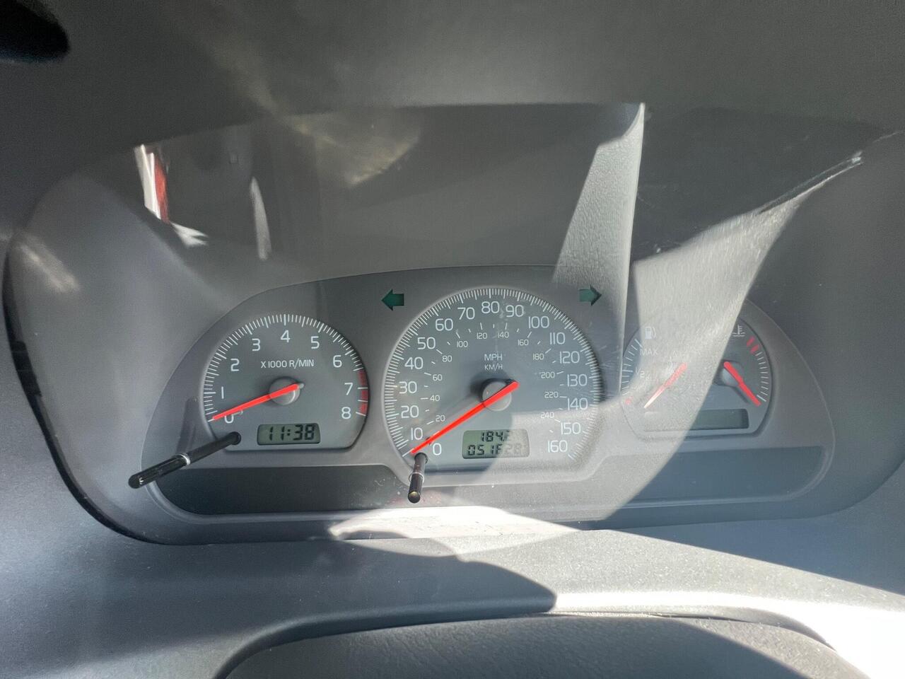 Volvo S40 — photo 13