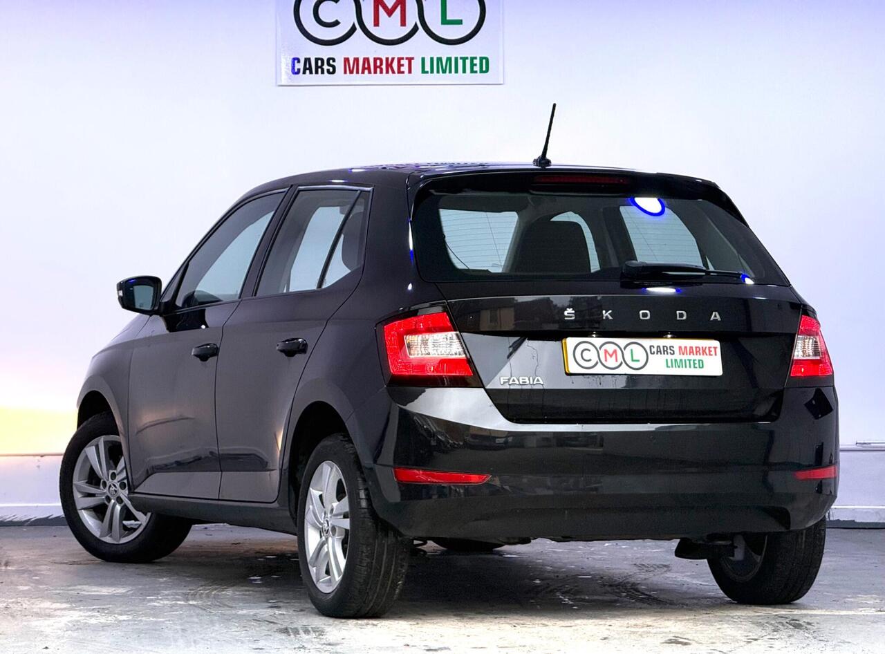 Skoda Fabia — photo 5