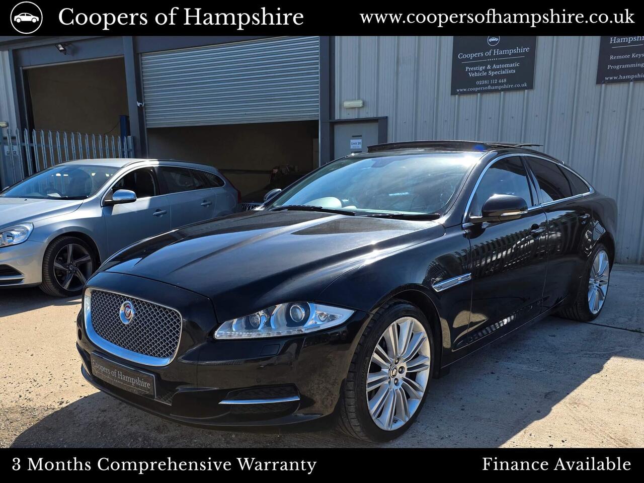 Jaguar XJ — photo 1