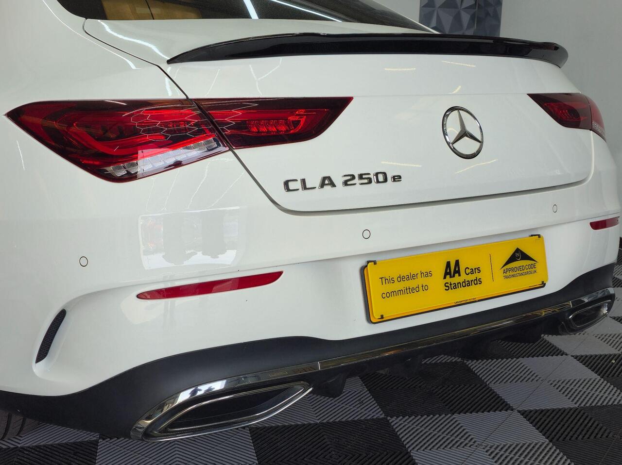 Mercedes-Benz CLA — photo 8