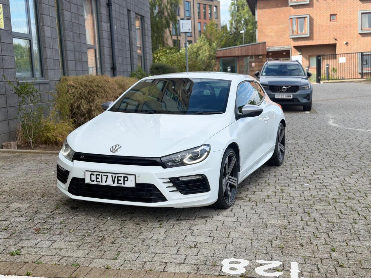 Volkswagen Scirocco — photo 9