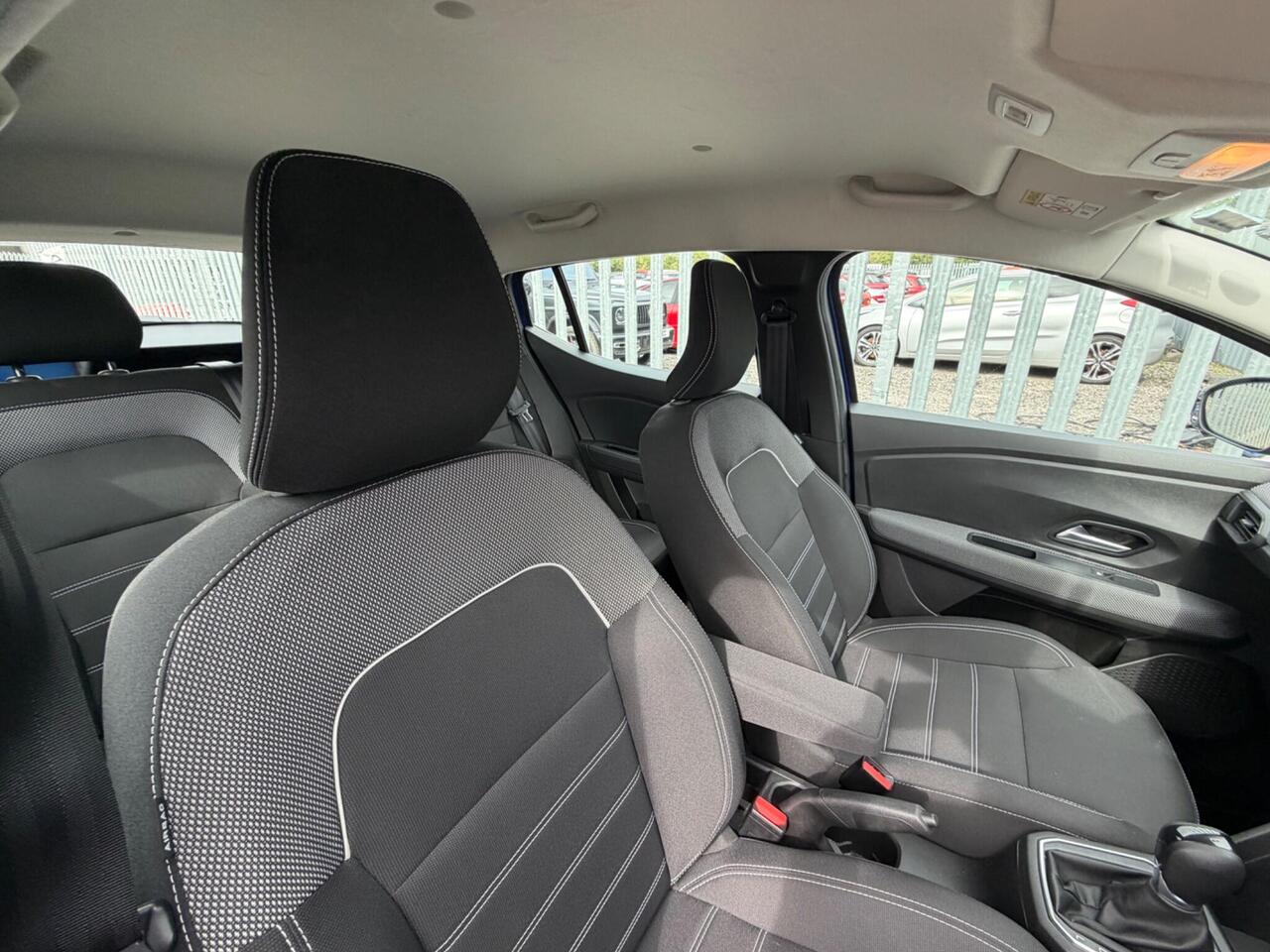 Dacia Sandero — photo 20