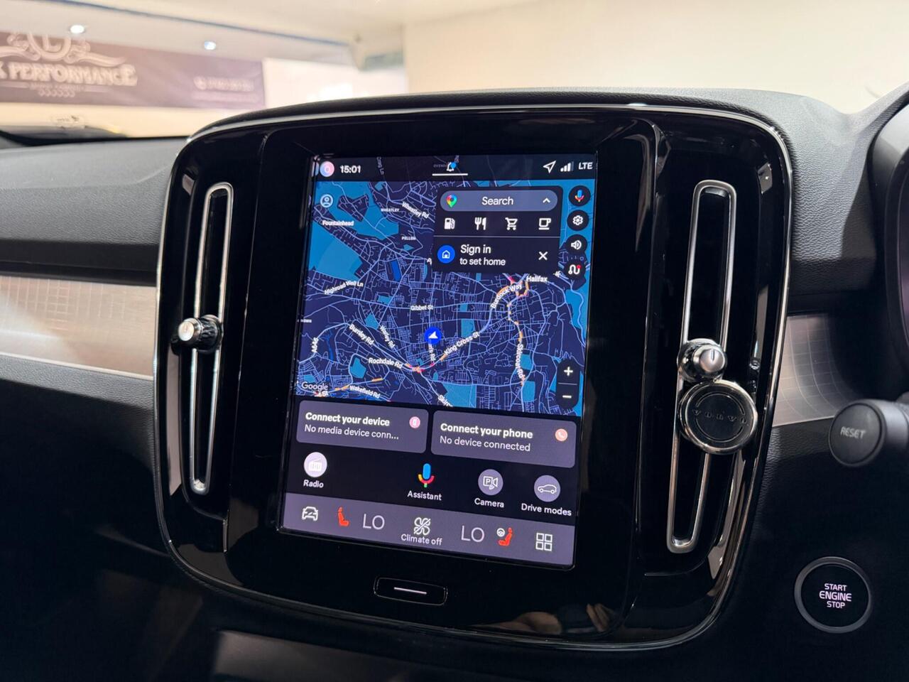 Volvo XC40 — photo 35