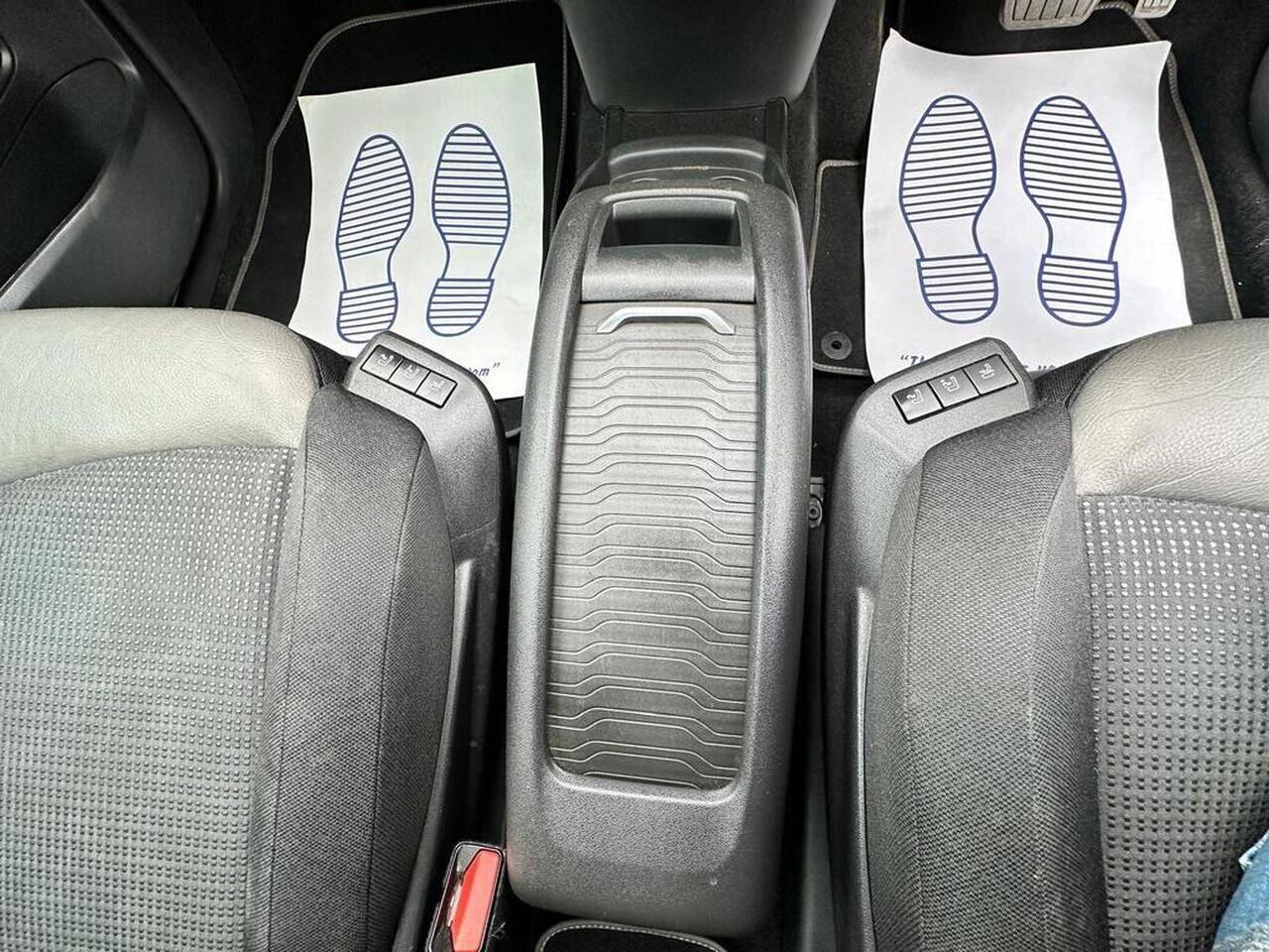 Citroen Grand C4 SpaceTourer — photo 48