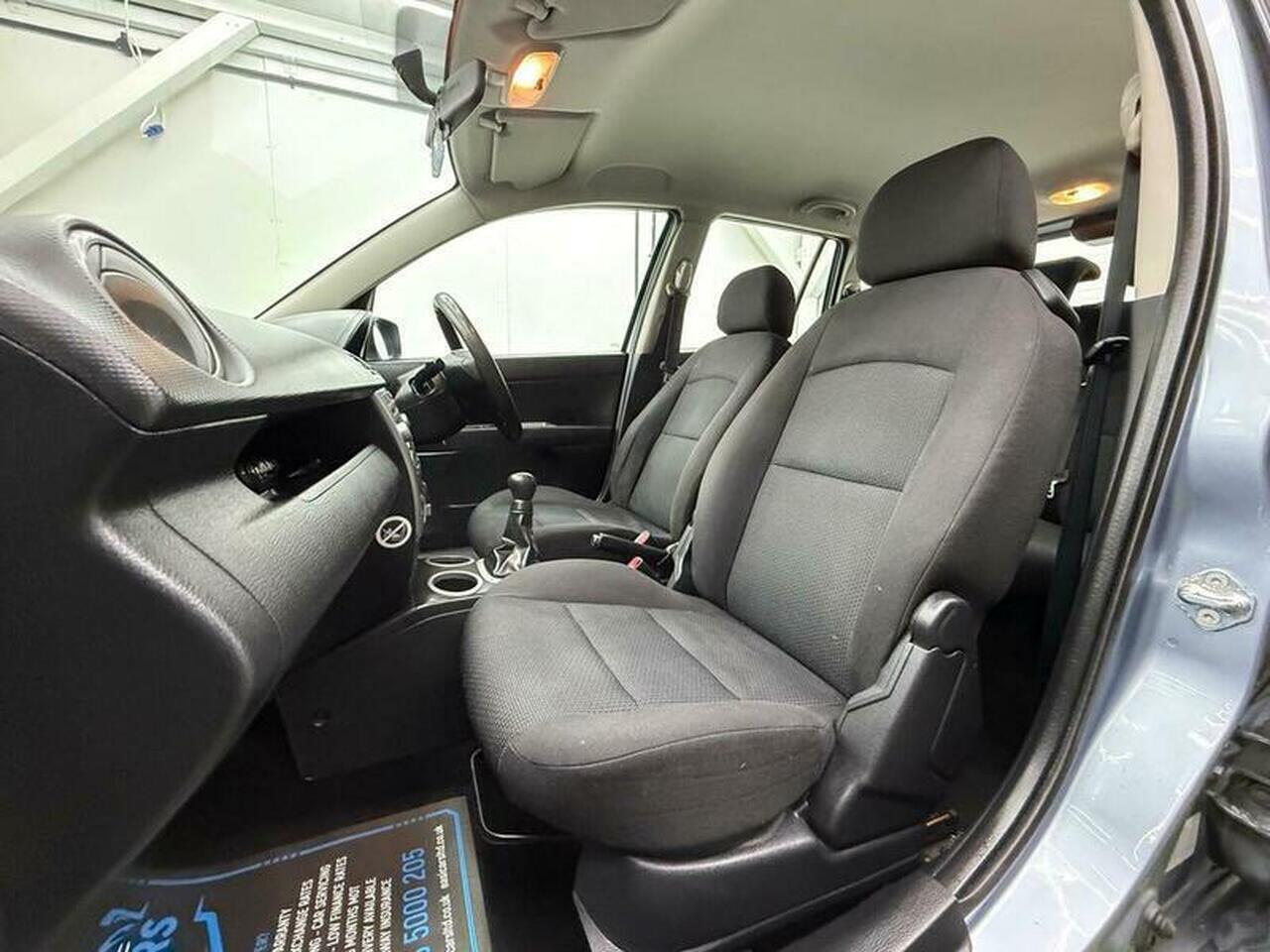 Mazda Mazda2 — photo 25