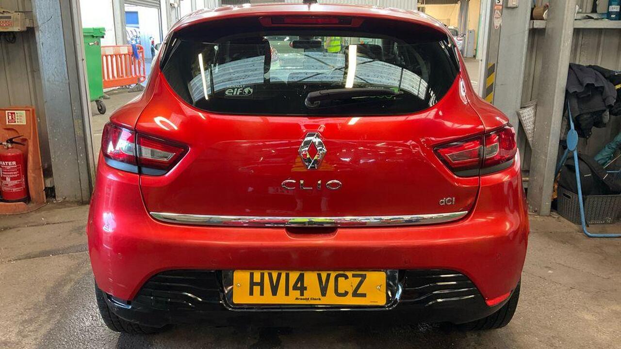 Renault Clio — photo 10