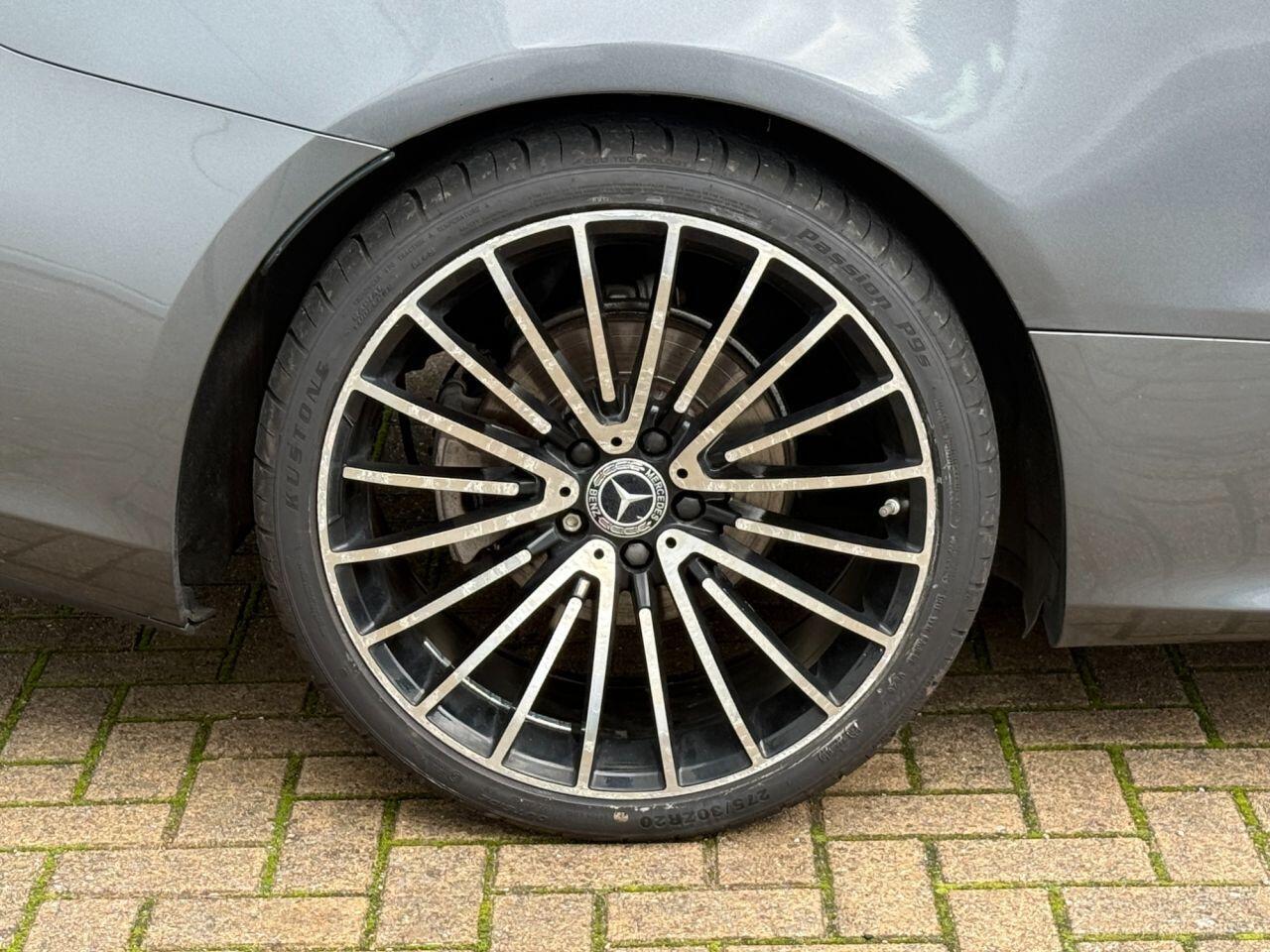 Mercedes-Benz E Class — photo 26