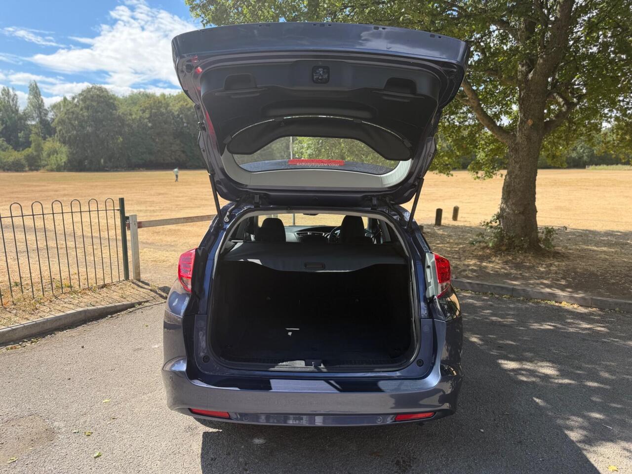 Honda Civic — photo 30