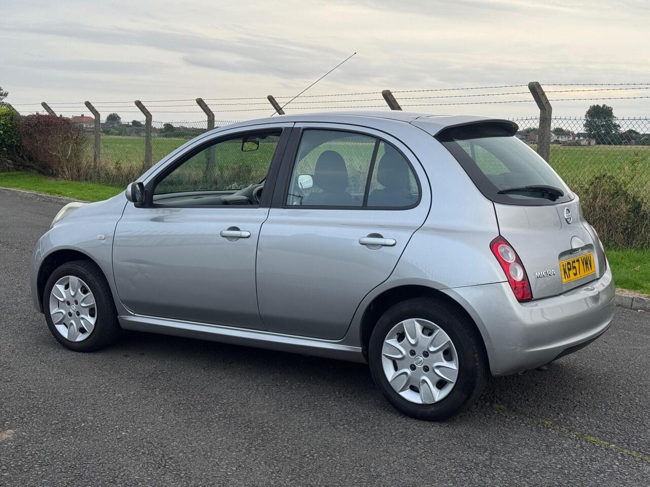 Nissan Micra — photo 6