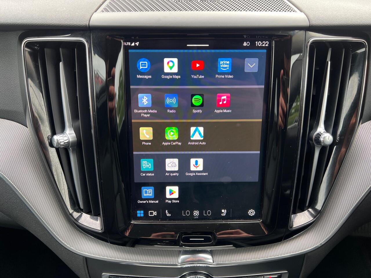 Volvo XC60 — photo 42