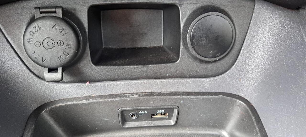 Kia Rio — photo 12