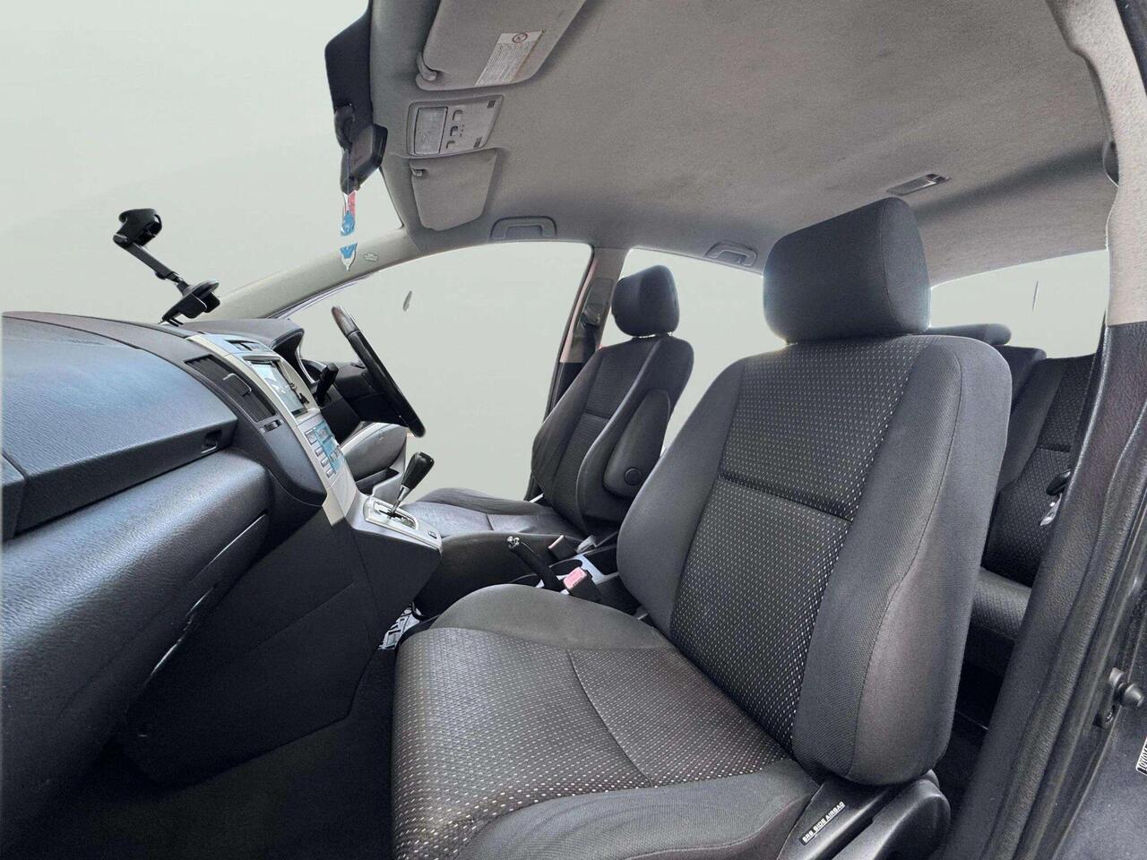 Toyota Corolla Verso — photo 60