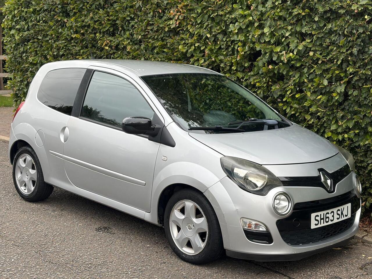 Renault Twingo — photo 1