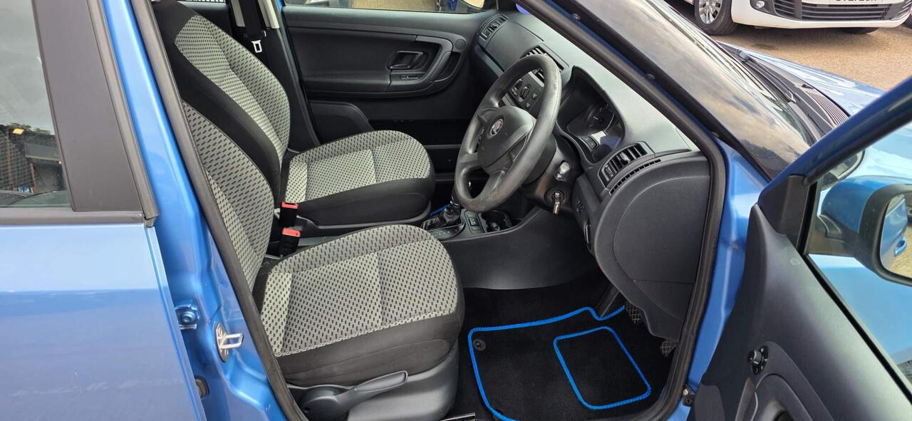 Skoda Fabia — photo 7
