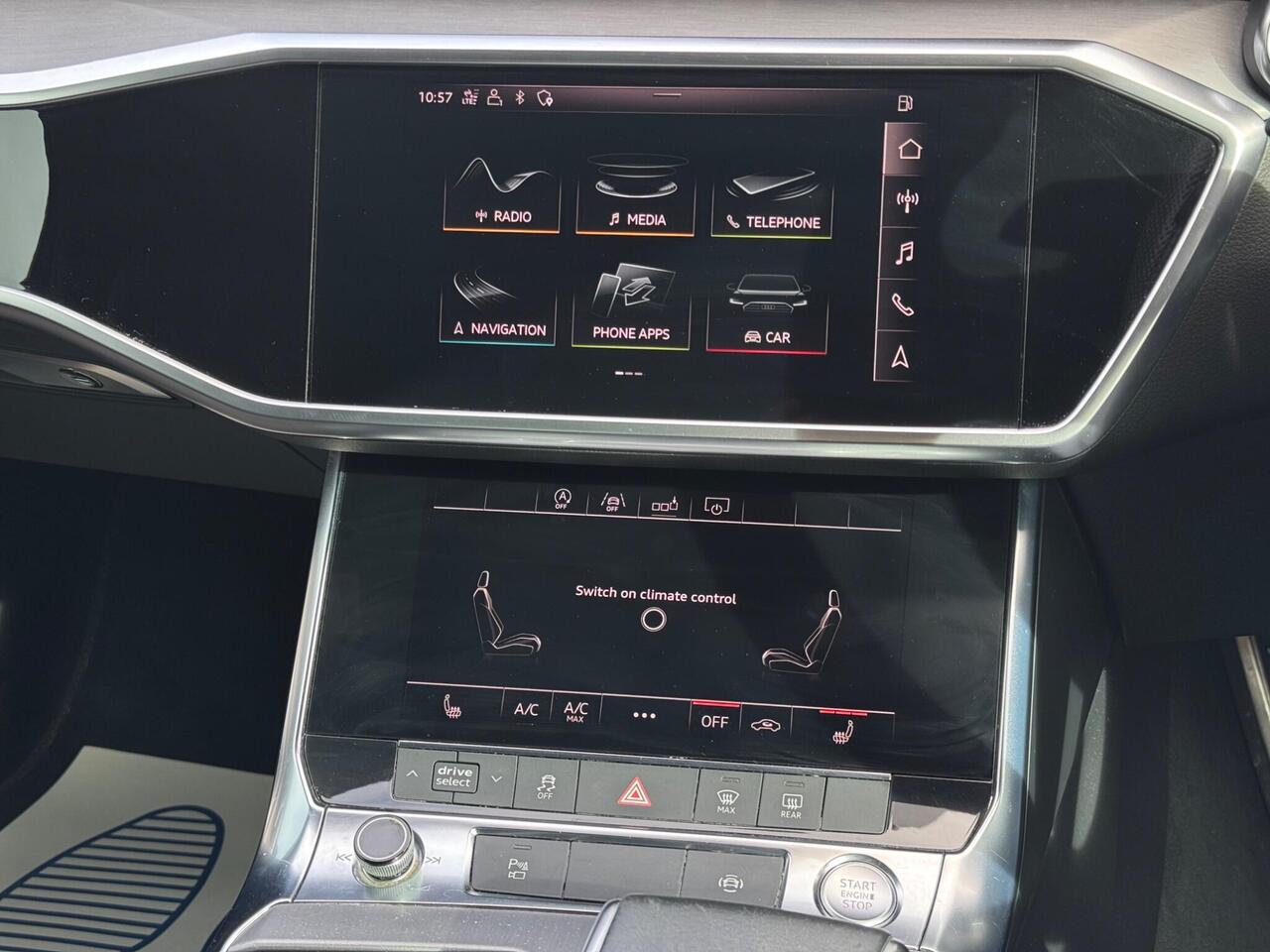 Audi A6 Saloon — photo 39
