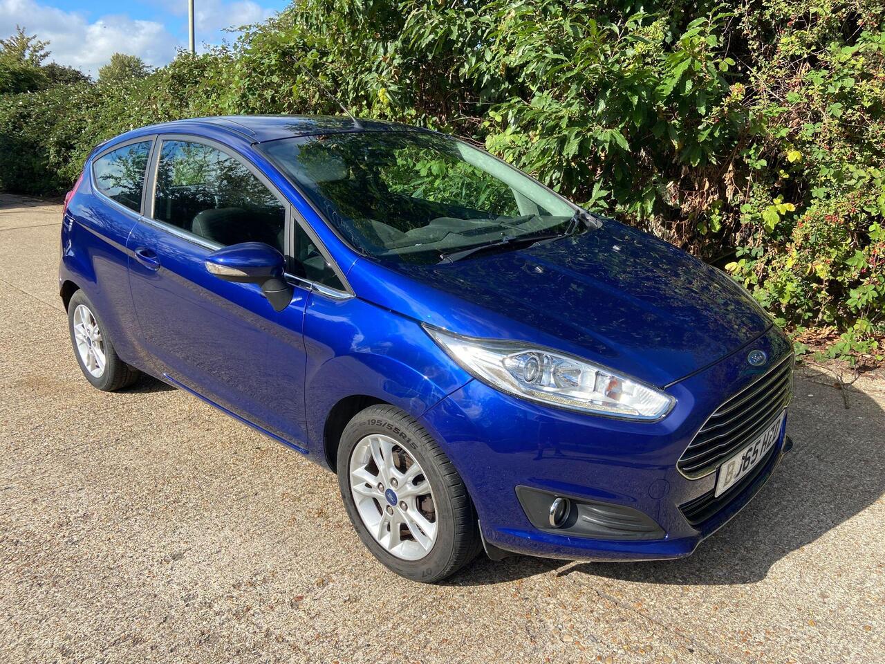 Ford Fiesta — photo 2