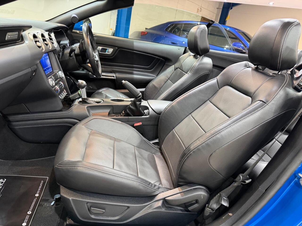 Ford Mustang — photo 15