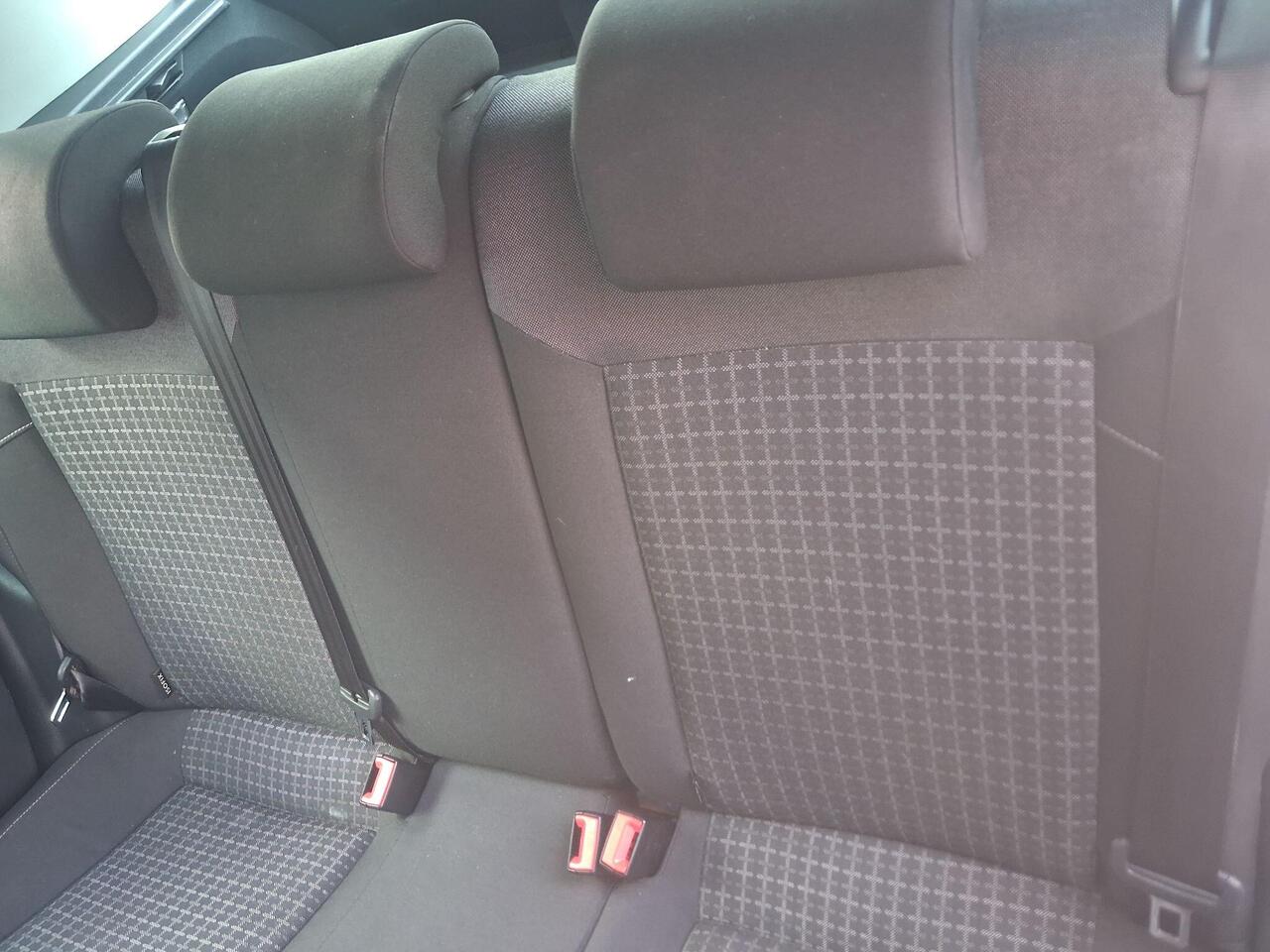 Volkswagen Polo — photo 21