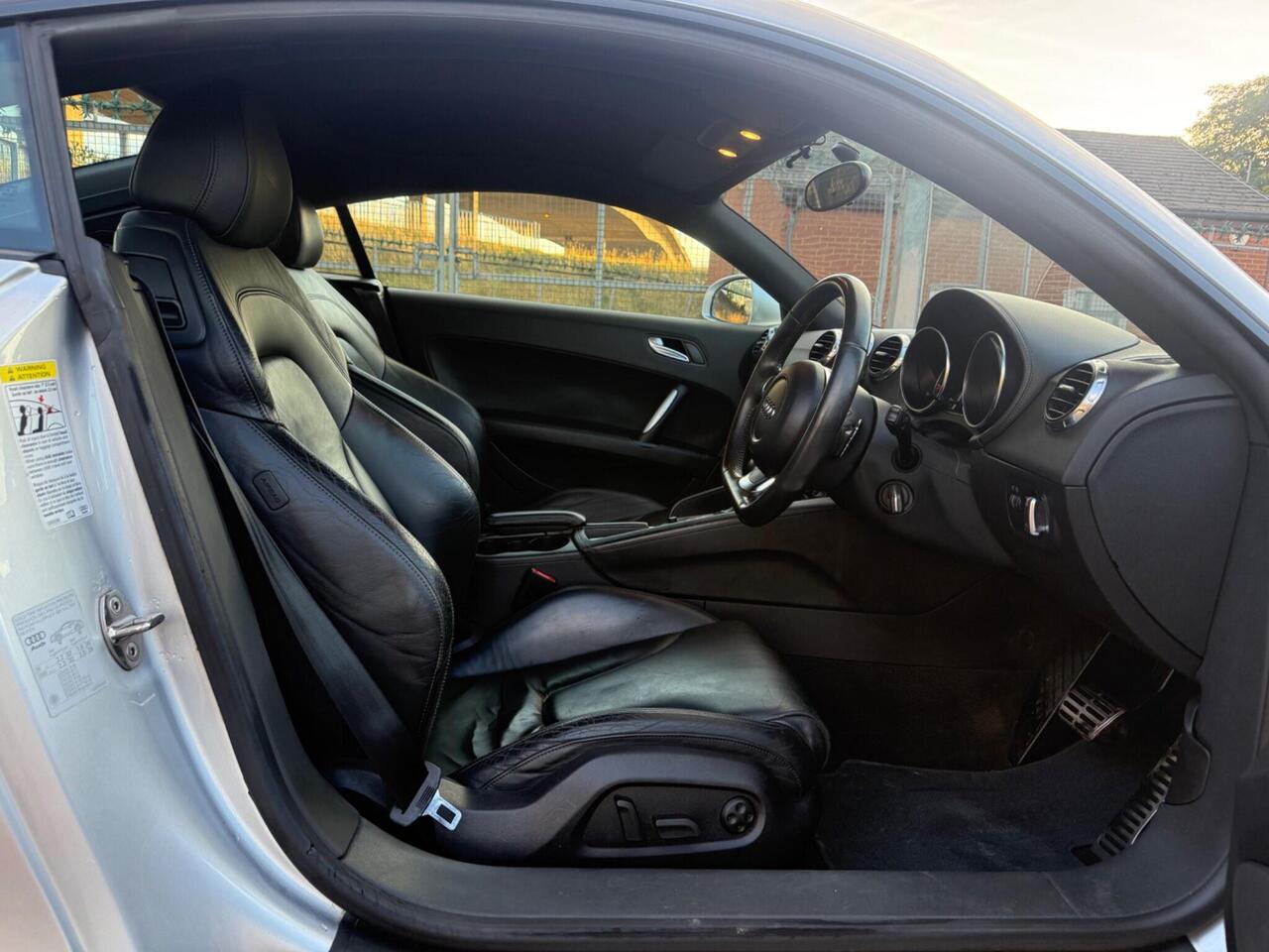 Audi TT — photo 15