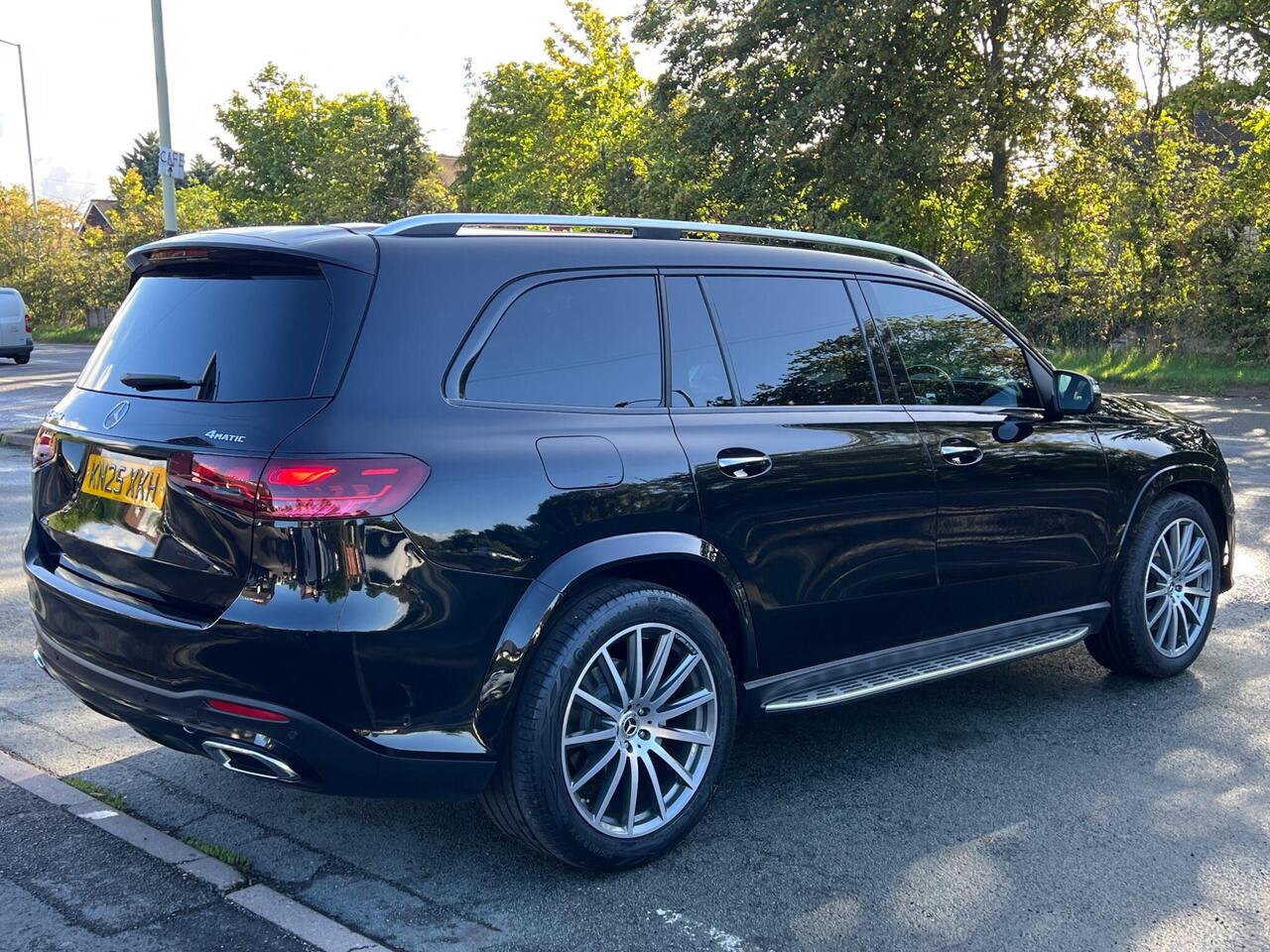 Mercedes-Benz GLS — photo 14