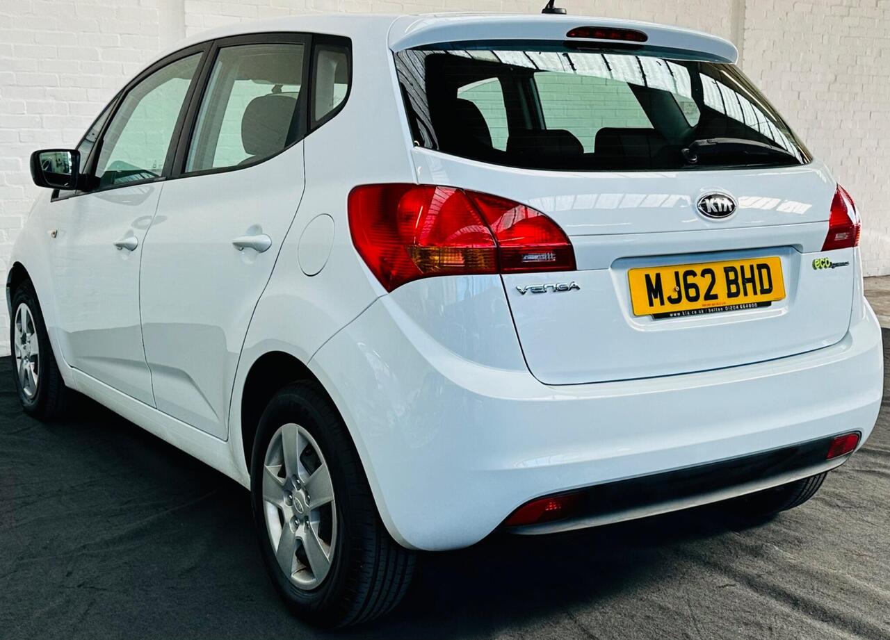 Kia Venga — photo 3