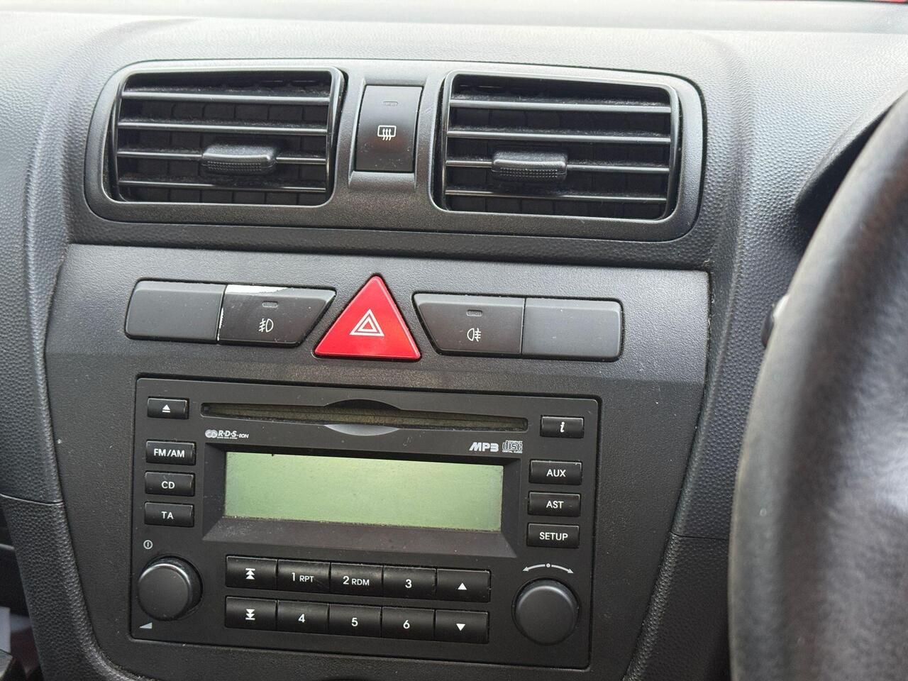 Kia Picanto — photo 28