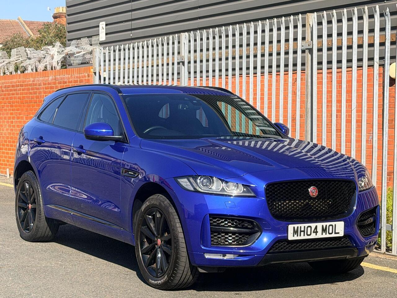 2017 Jaguar F-PACE 2.0 P250i R-Sport Auto AWD Euro 6 (s/s) 5dr