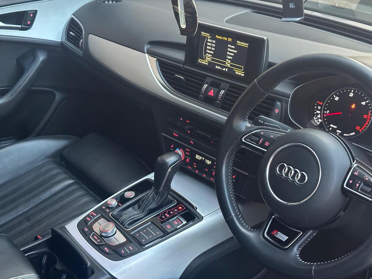 Audi A6 Saloon — photo 5