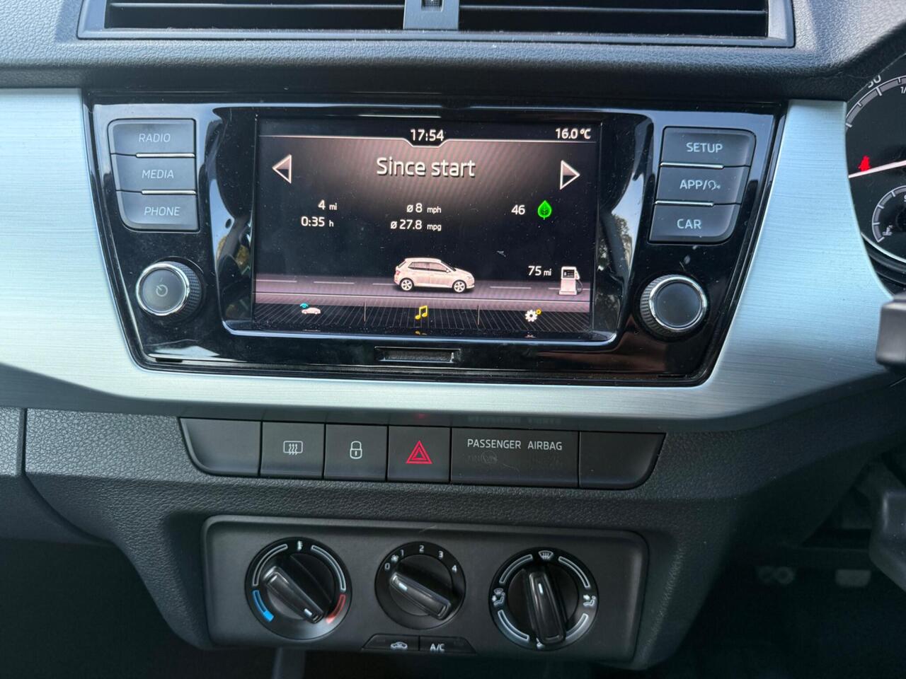Skoda Fabia — photo 12