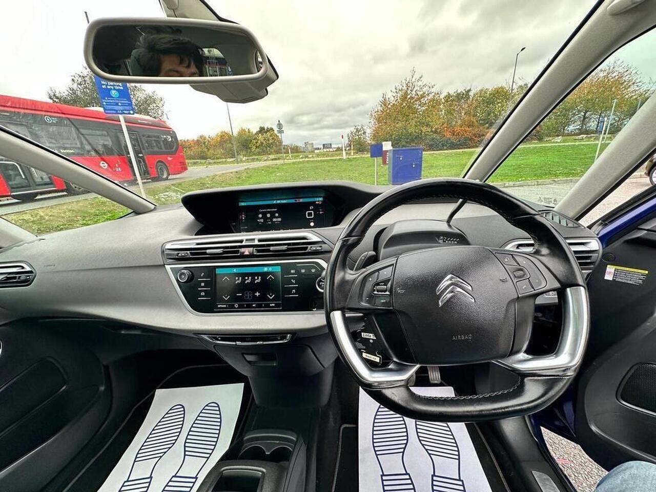 Citroen Grand C4 SpaceTourer — photo 16