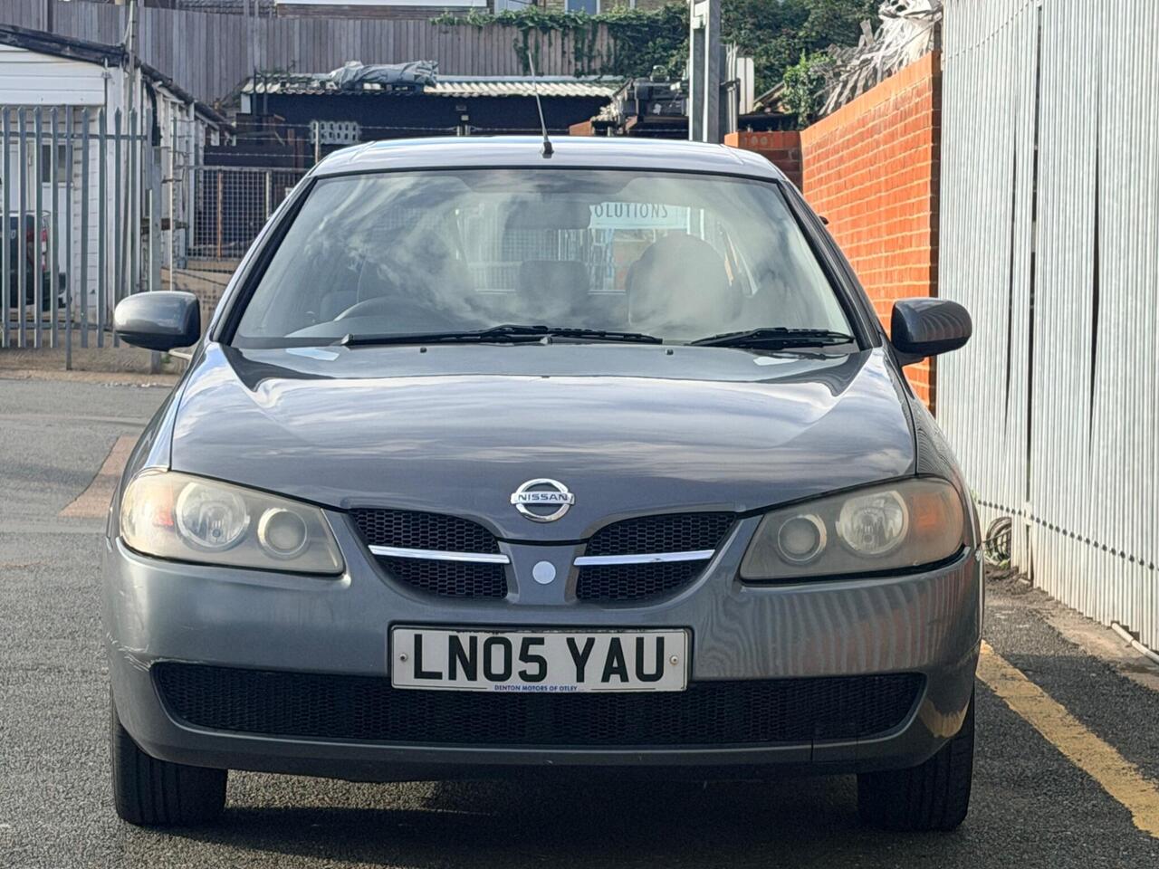 2005 Nissan Almera 1.8 S 5dr, photo 4