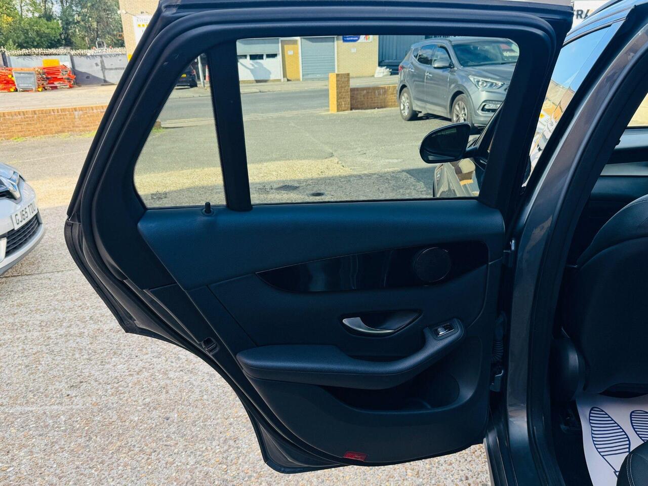 Mercedes-Benz GLC — photo 15