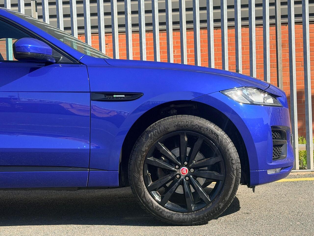 2017 Jaguar F-PACE 2.0 P250i R-Sport Auto AWD Euro 6 (s/s) 5dr, photo 6