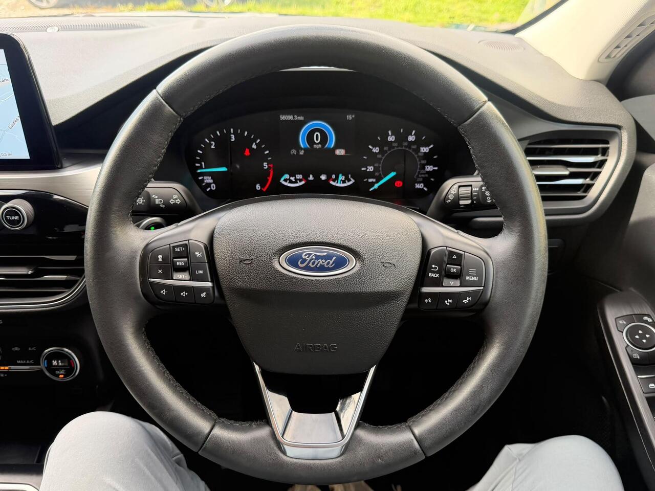 Ford Kuga — photo 30