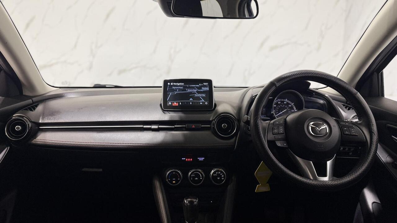 Mazda Mazda2 — photo 14