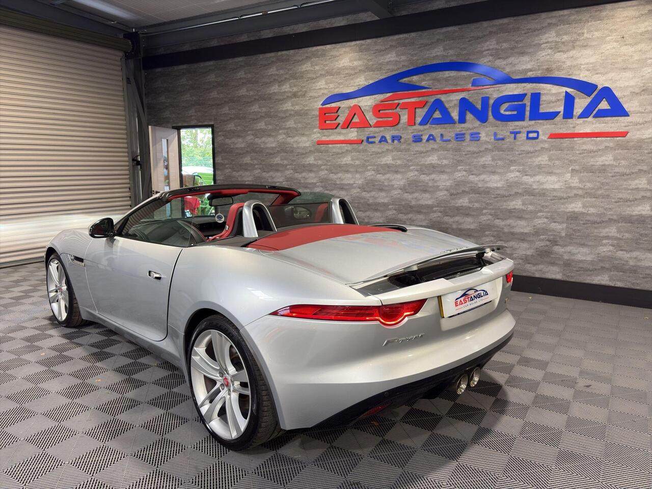Jaguar F-Type — photo 44