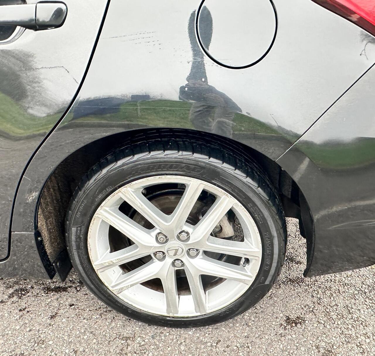 Lexus CT — photo 40