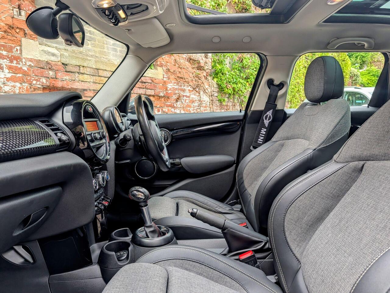 MINI Hatch — photo 20