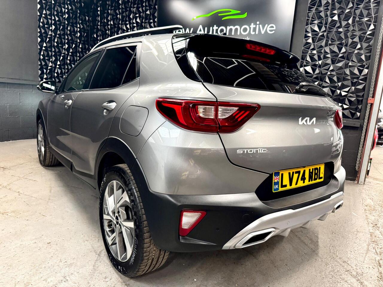 Kia Stonic — photo 55