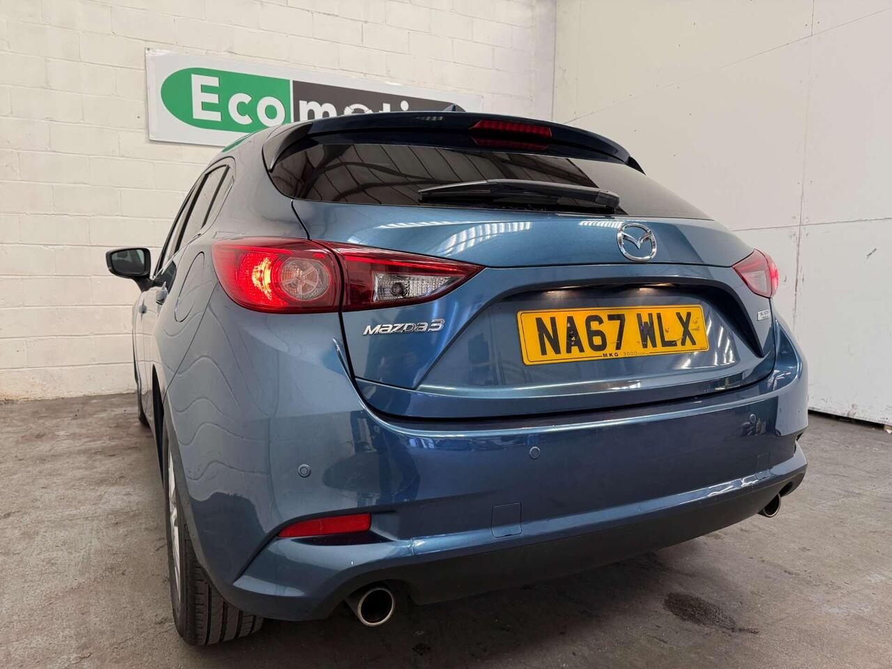 Mazda Mazda3 — photo 17