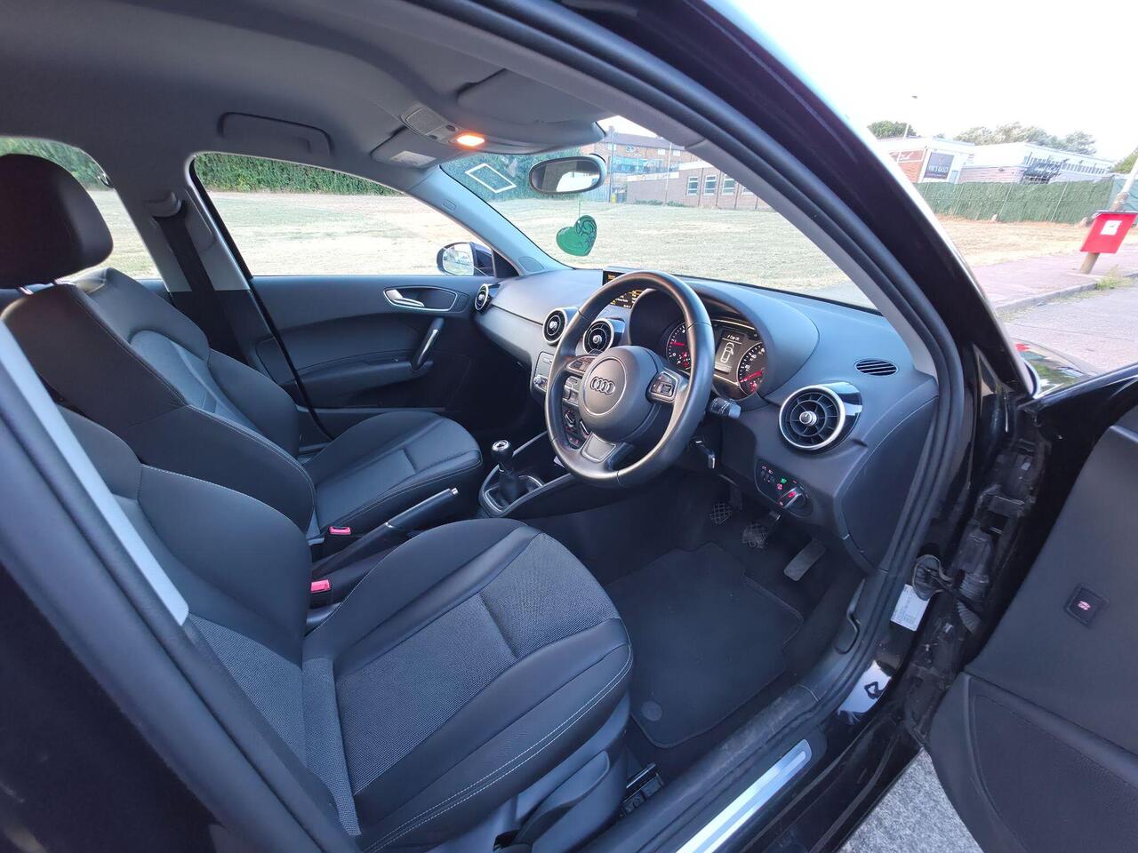 Audi A1 — photo 18