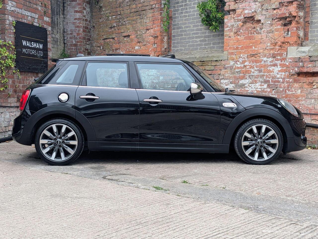 MINI Hatch — photo 4