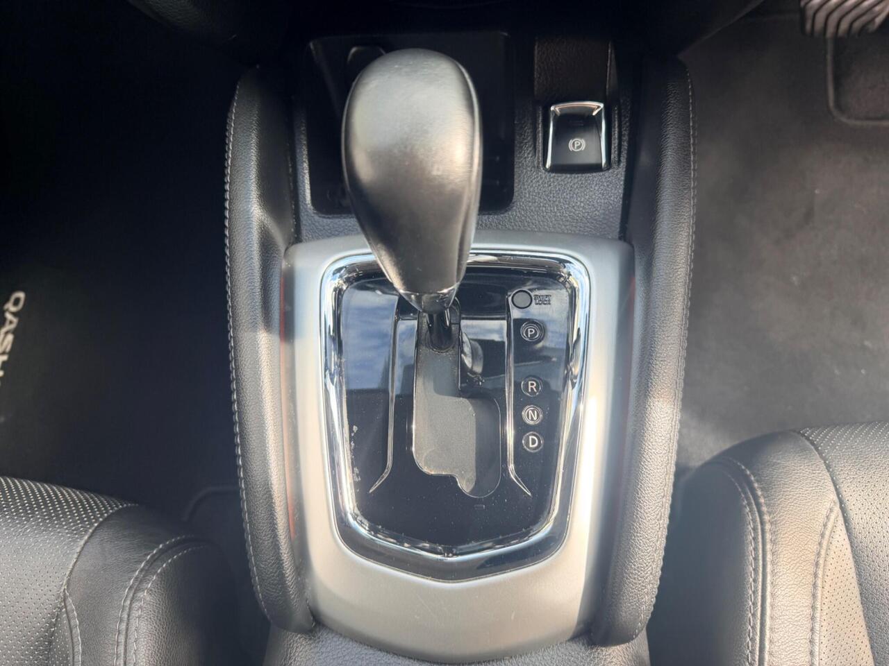 2014 Nissan Qashqai 1.6 dCi Tekna XTRON 2WD Euro 5 (s/s) 5dr, photo 18